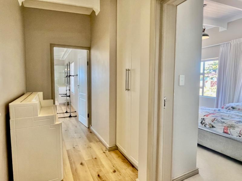 4 Bedroom Property for Sale in Hartenbos Heuwels Western Cape